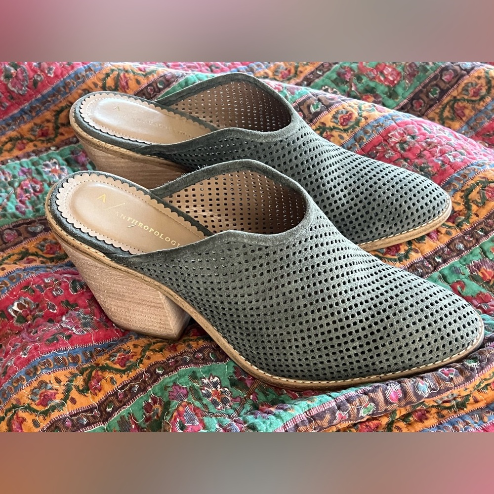 Size 9.5- Anthropologie -Blaire Mules Grey/ like new (leather)